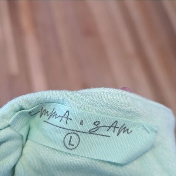 Emma & Sam mint green crop lounge top - Picture 3 of 4